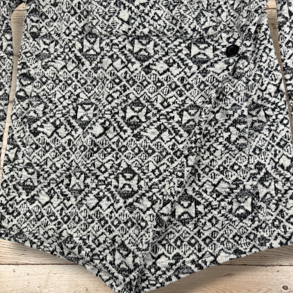 TRIBAL JEANS Womens Geometric Print Wrap Cardigan Long Sleeve Size M Black White - Picture 4 of 13